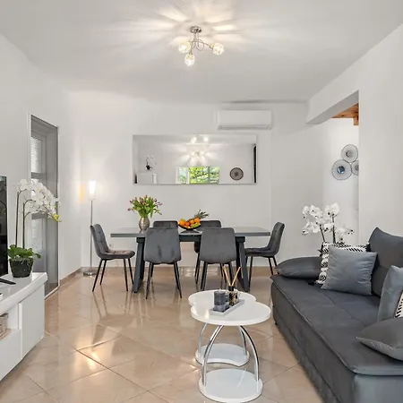 Tia Villa Trogir